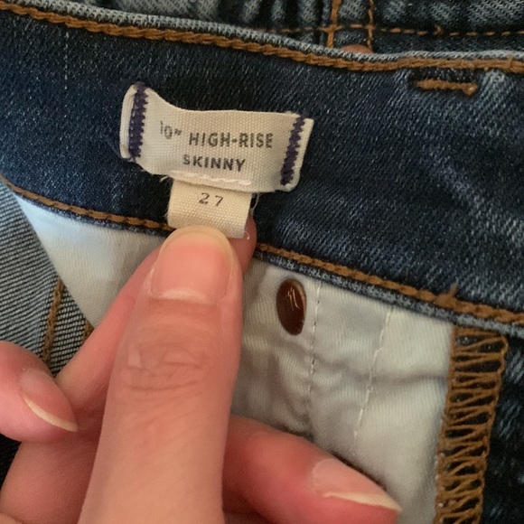 Madewell 10" High-Rise Skinny Jeans in Danny Wash - Picture 3 of 4